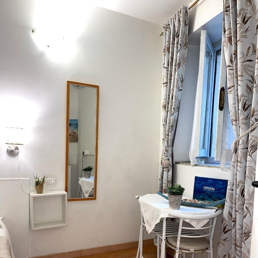 Affittacamere Guesthouse Maristella Кальярі Номер фото