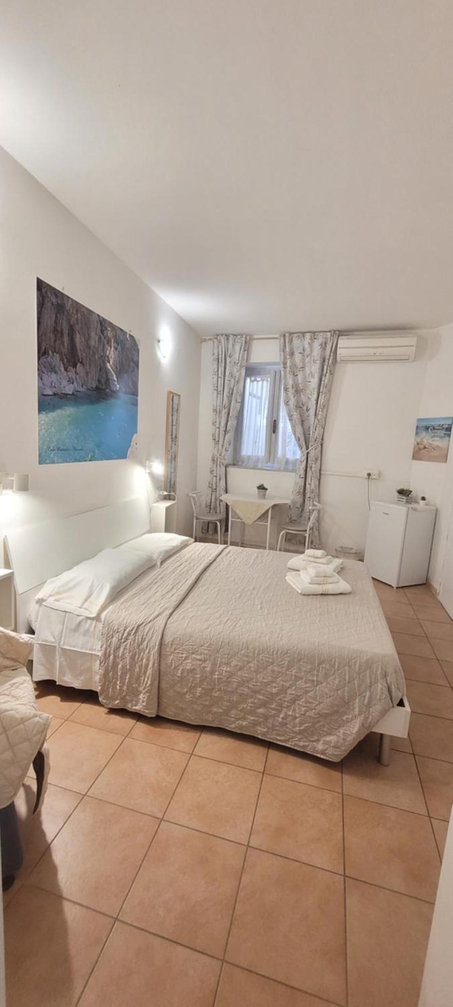 Affittacamere Guesthouse Maristella Кальярі Номер фото