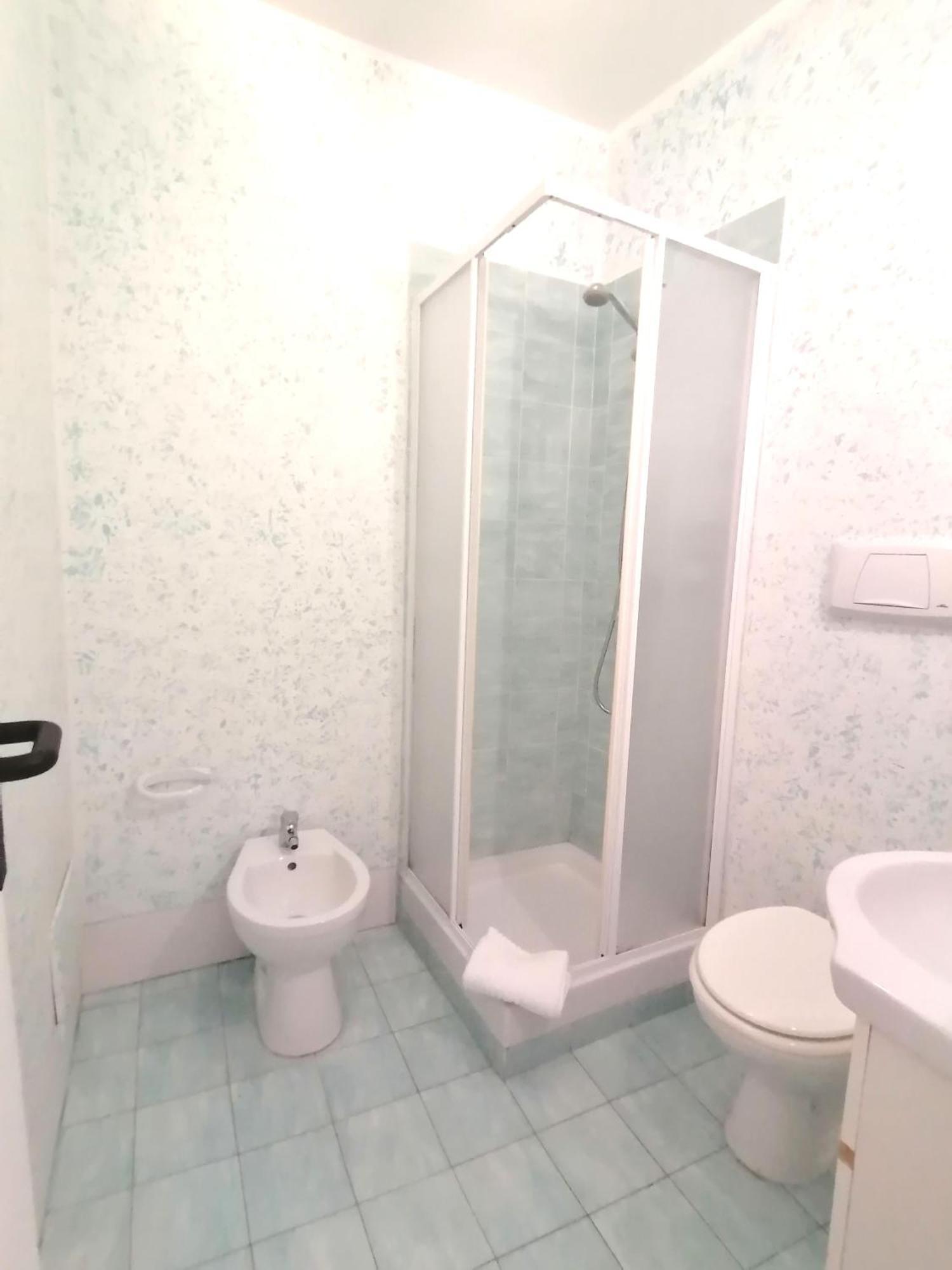 Affittacamere Guesthouse Maristella Кальярі Номер фото