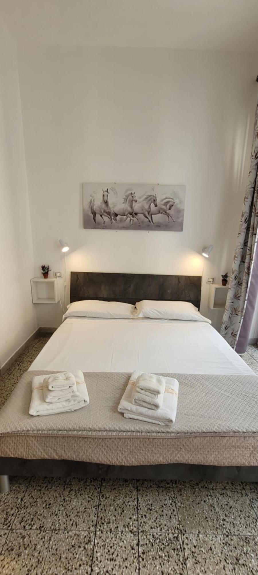 Affittacamere Guesthouse Maristella Кальярі Номер фото