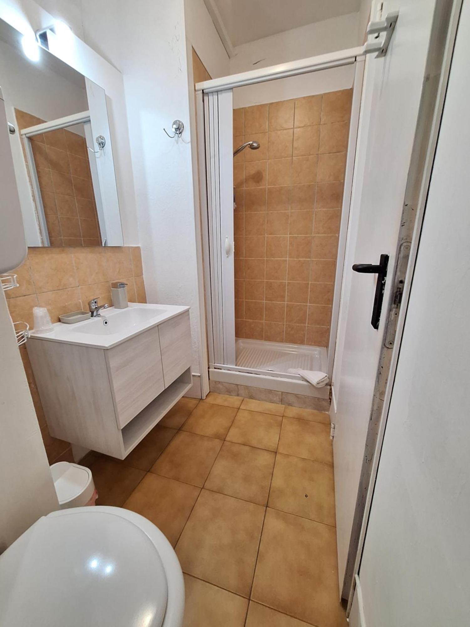 Affittacamere Guesthouse Maristella Кальярі Номер фото